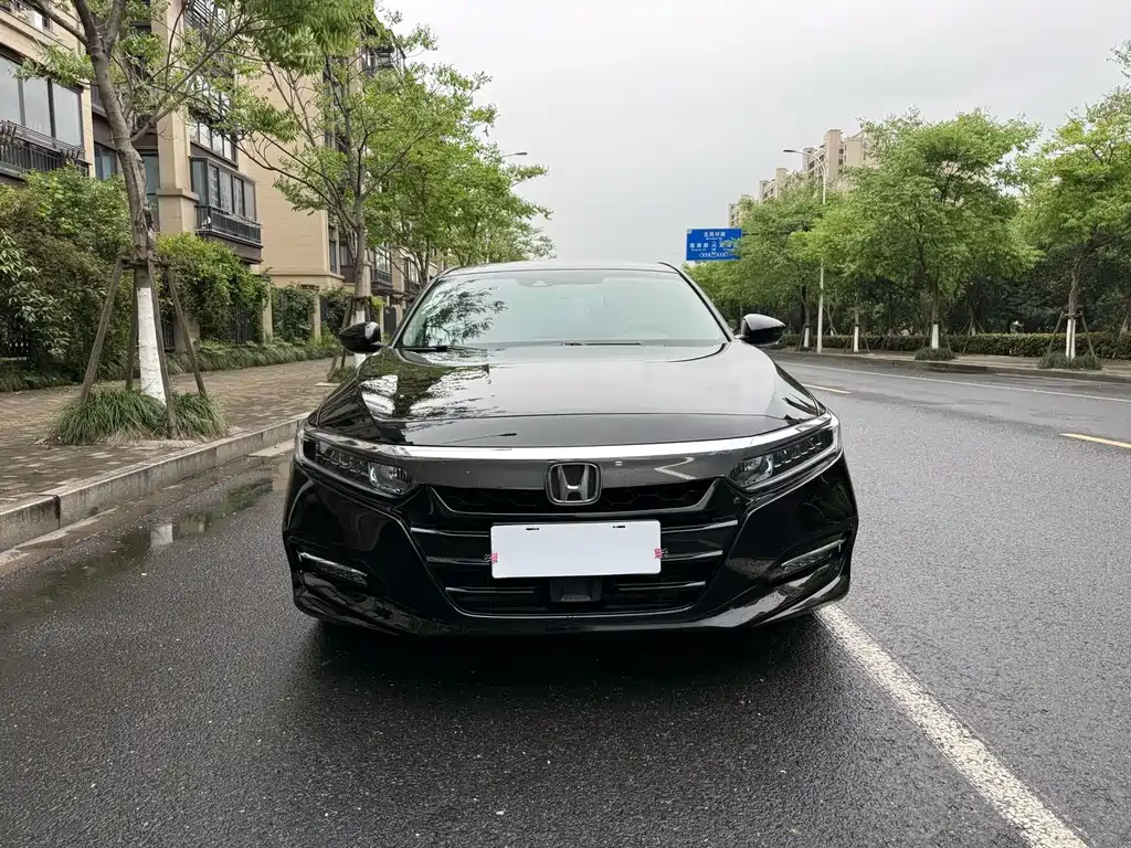 Honda Accord — фото 2