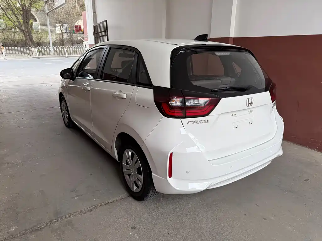 Honda Fit — фото 4