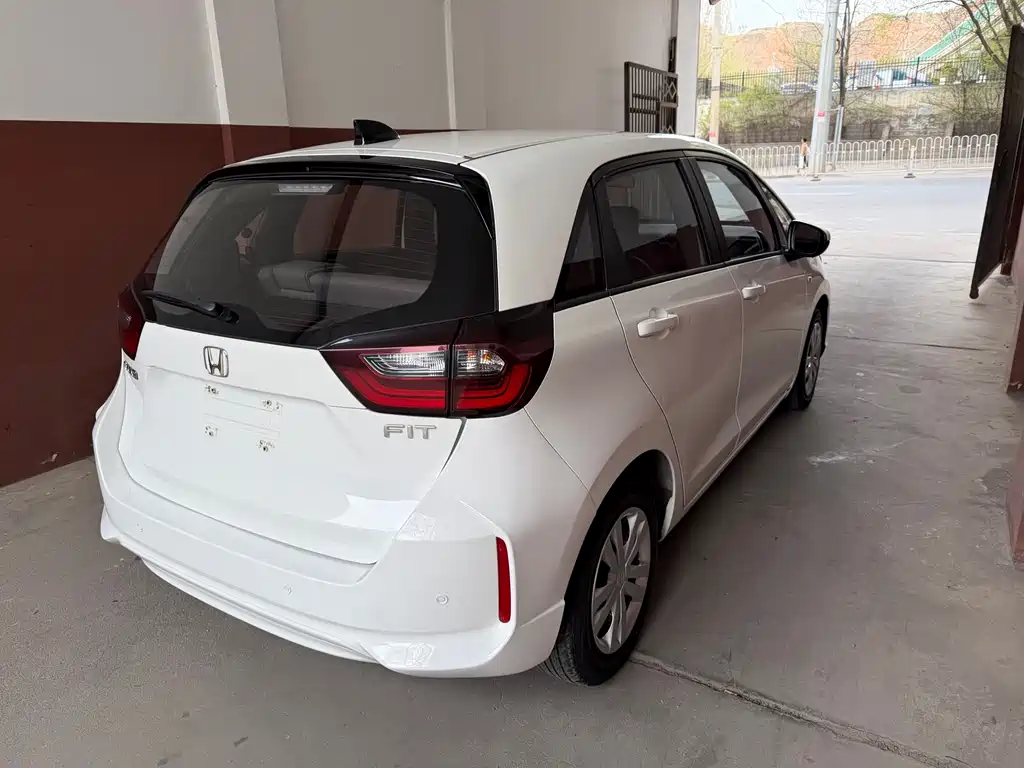 Honda Fit — фото 6