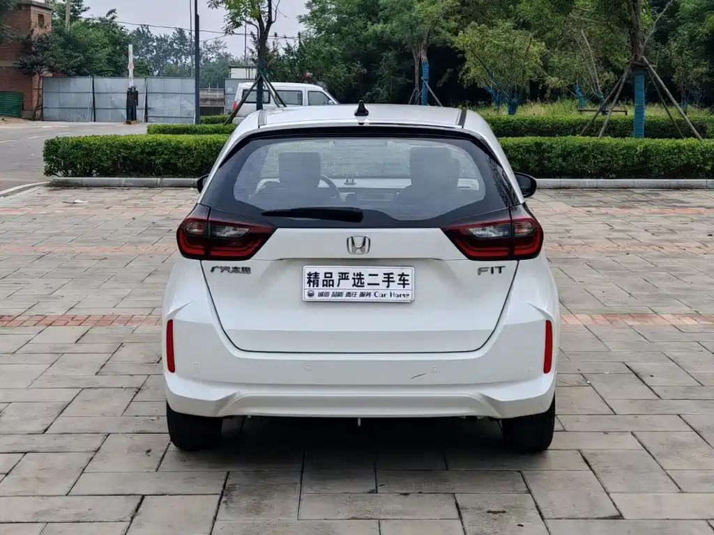 Honda Fit — фото 5