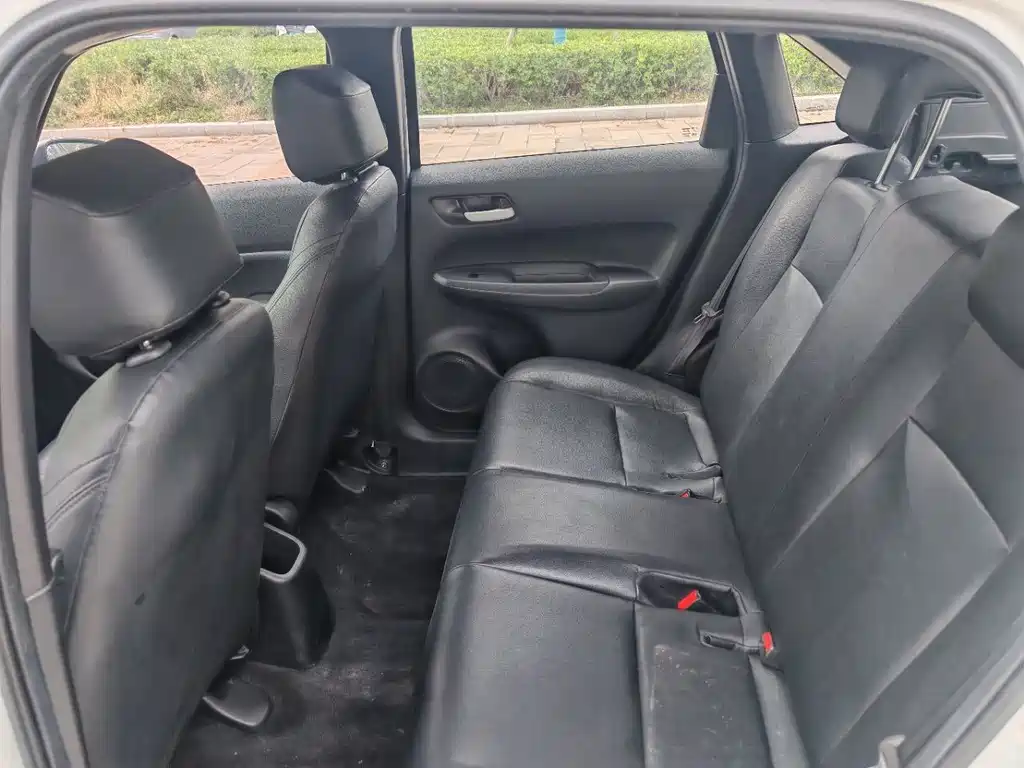 Honda Fit — фото 7