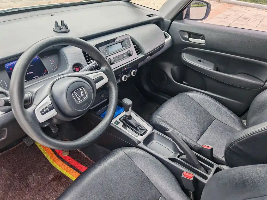 Honda Fit — фото 8