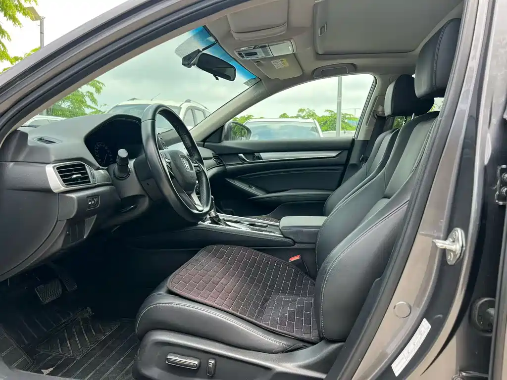 Honda Accord — фото 4