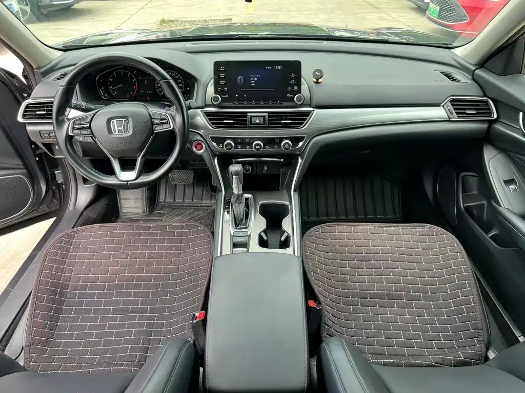 Honda Accord — фото 5