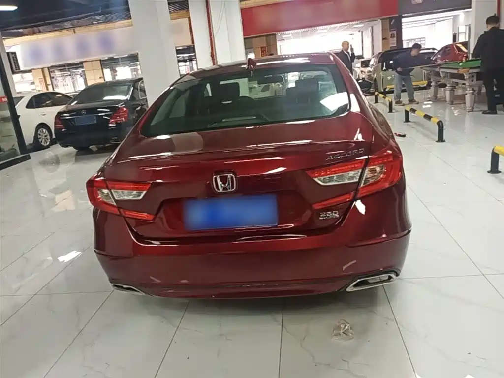 Honda Accord — фото 6