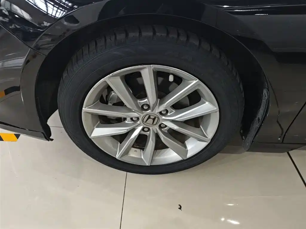 Honda Accord — фото 23
