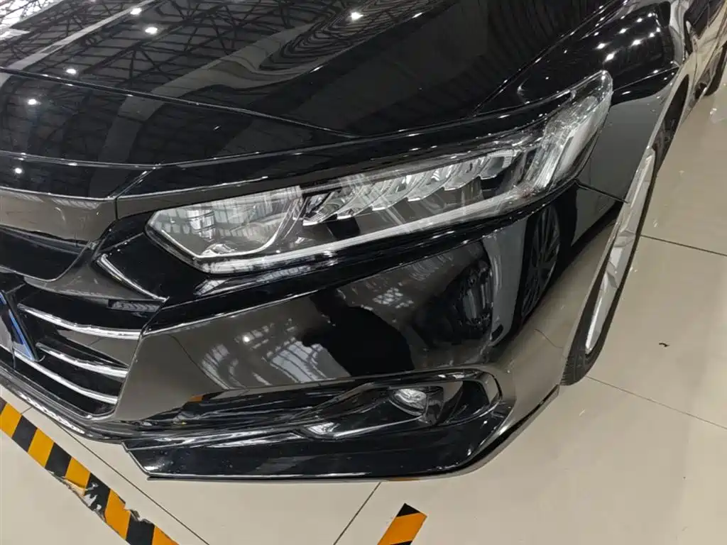 Honda Accord — фото 24