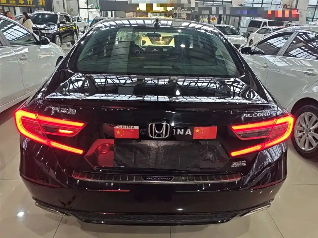 Honda Accord — фото 6