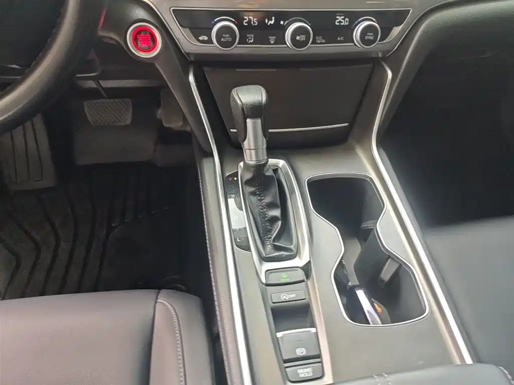 Honda Accord — фото 14