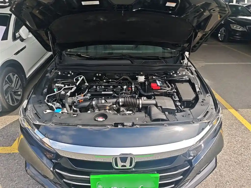 Honda Accord — фото 20