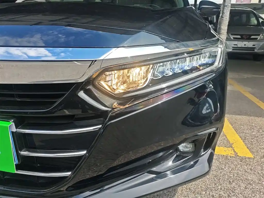 Honda Accord — фото 24