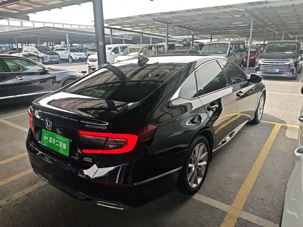 Honda Accord — фото 7