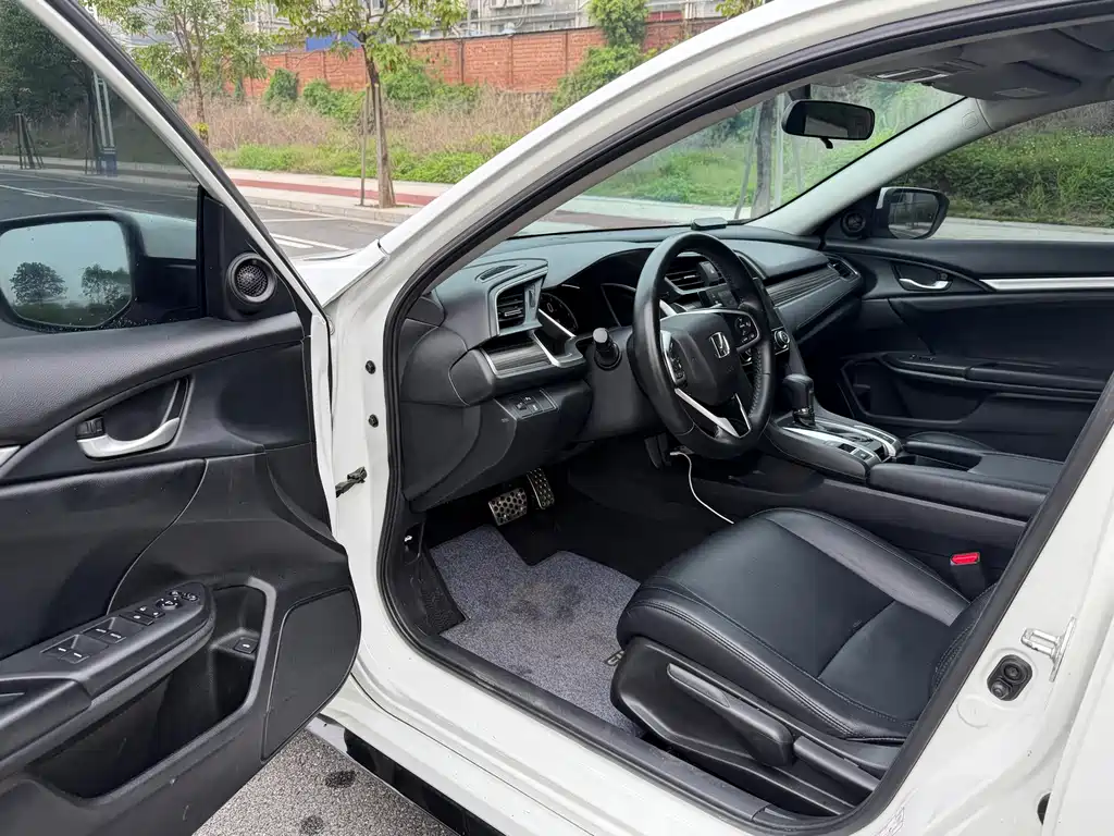 Honda Civic — фото 7
