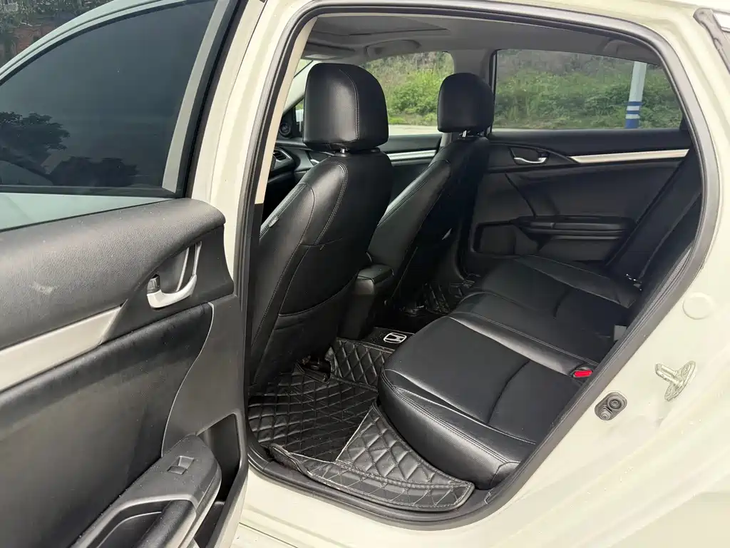 Honda Civic — фото 8