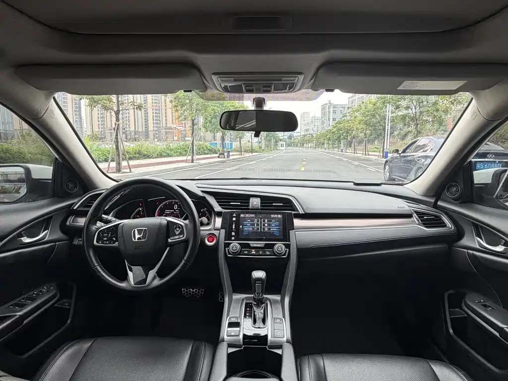Honda Civic — фото 9
