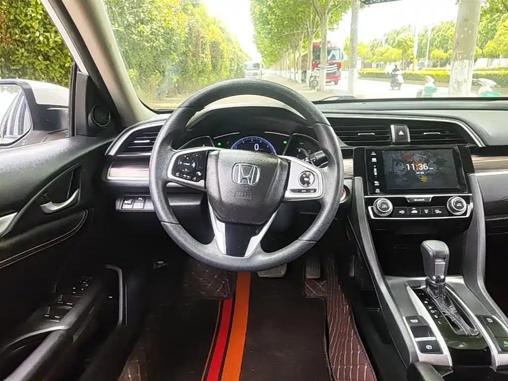 Honda Civic — фото 11