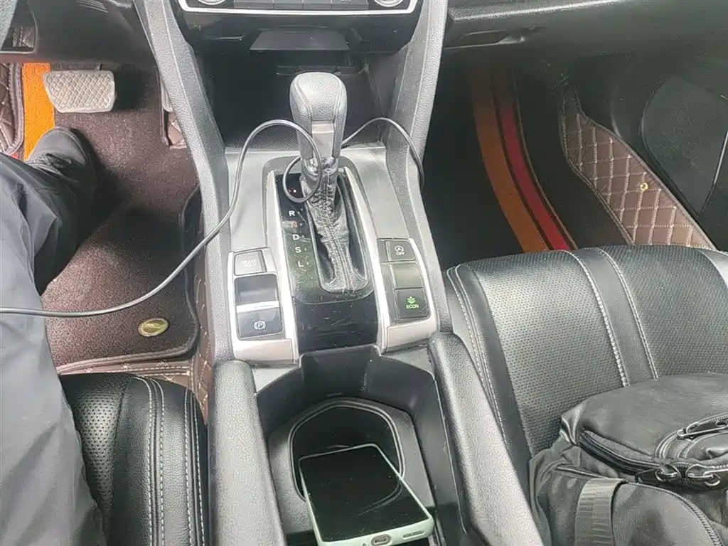 Honda Civic — фото 14