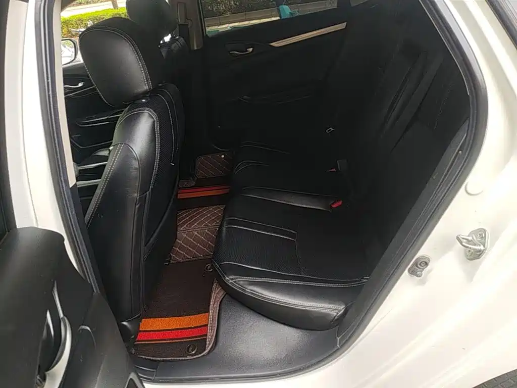 Honda Civic — фото 17