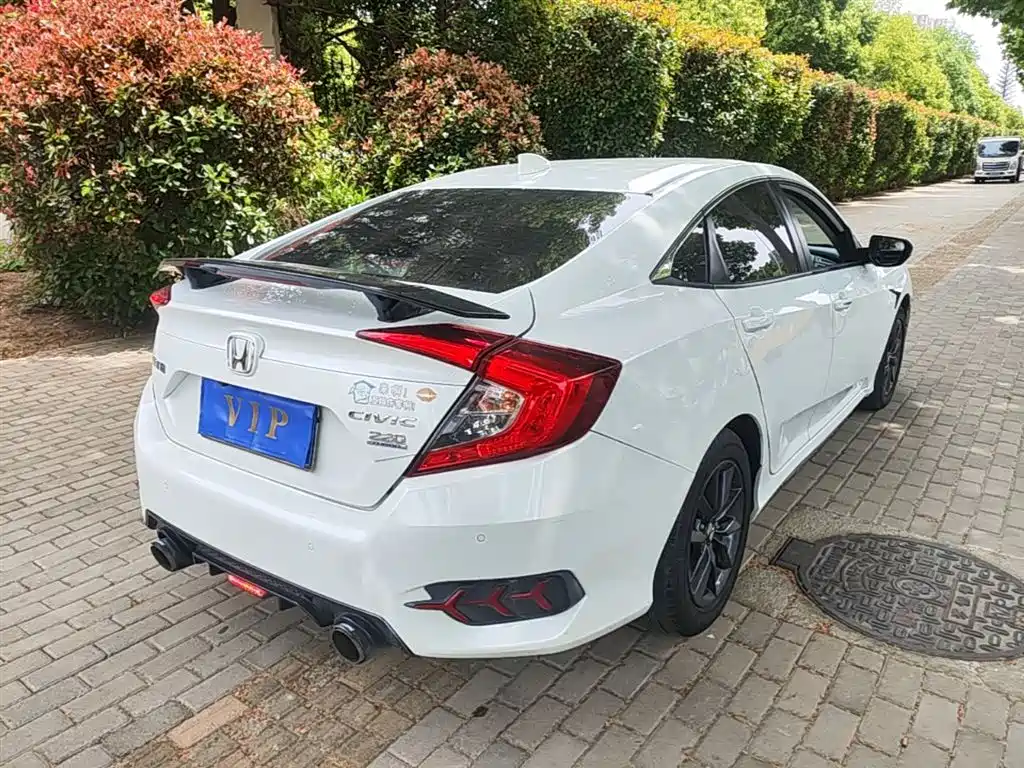 Honda Civic — фото 7