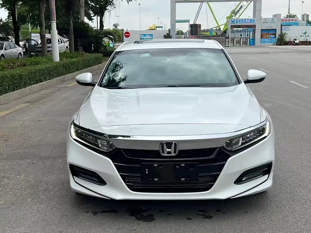 Honda Accord — фото 2
