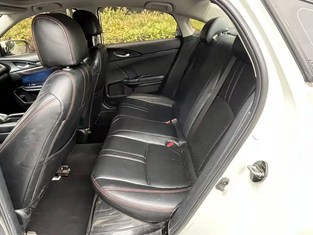 Honda Civic — фото 8