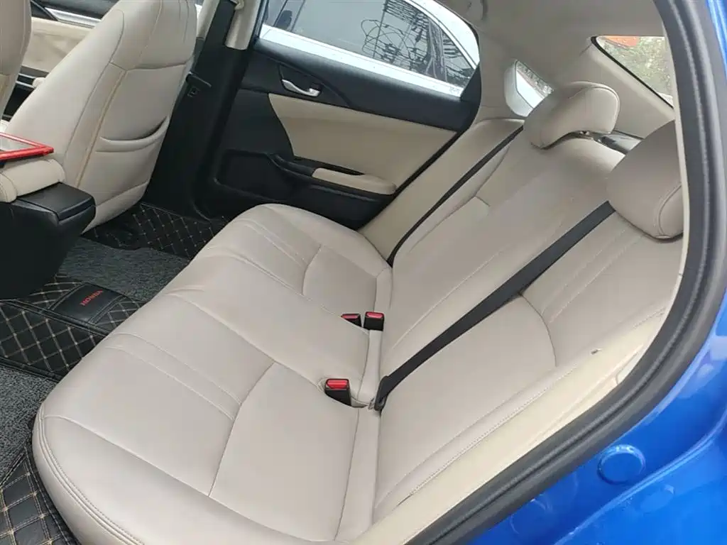 Honda Civic — фото 17