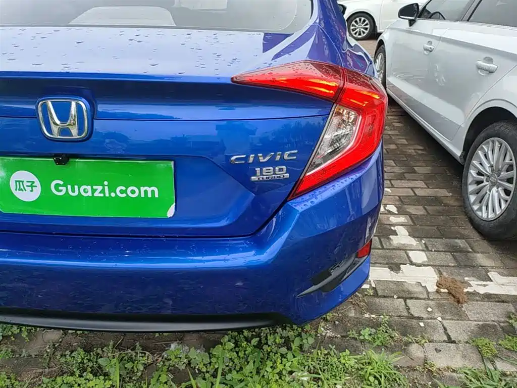 Honda Civic — фото 8