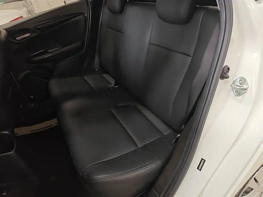 Honda Fit — фото 17
