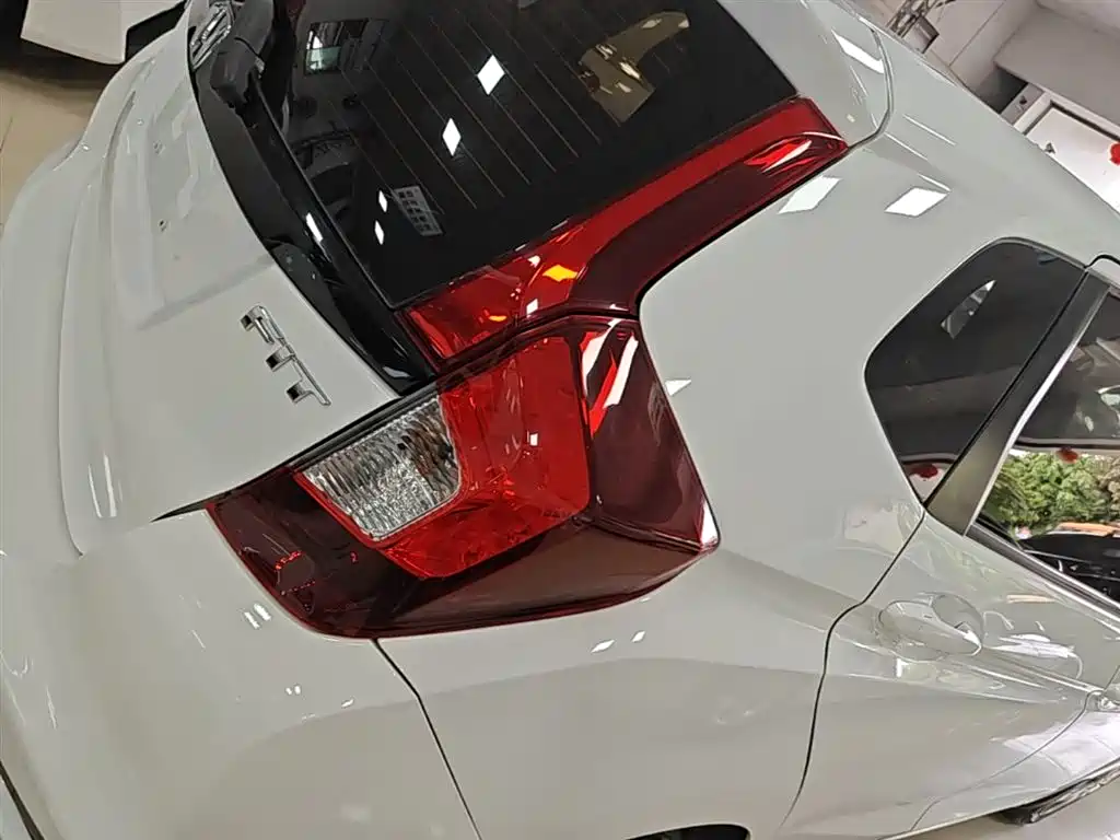 Honda Fit — фото 8