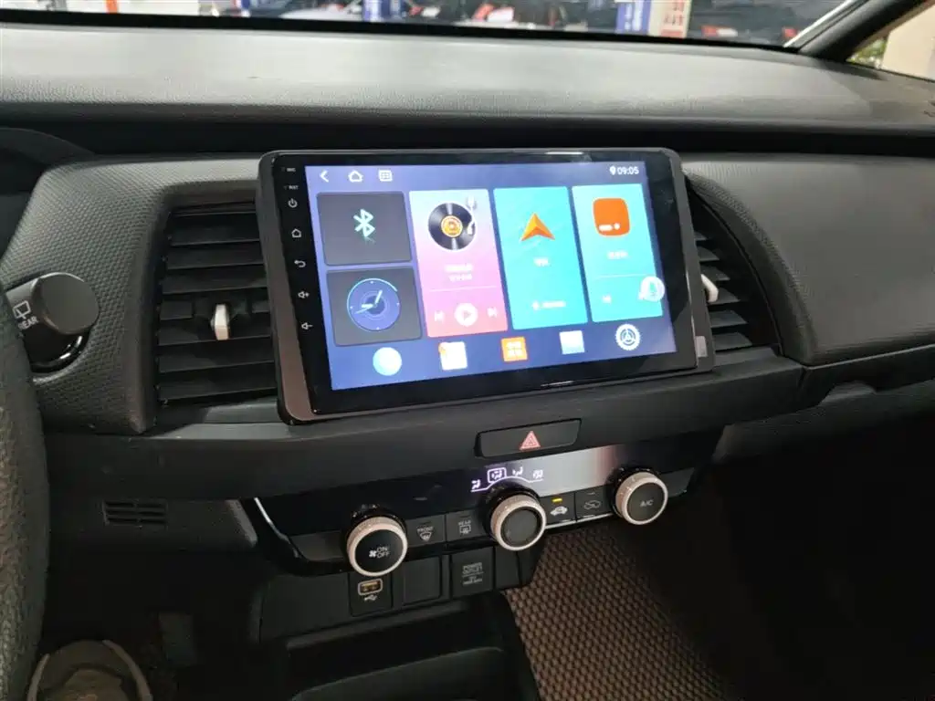 Honda Fit — фото 13