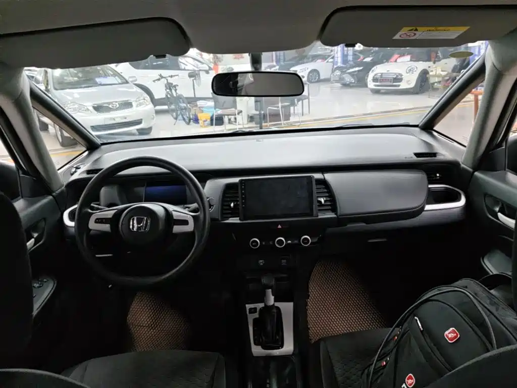 Honda Fit — фото 10