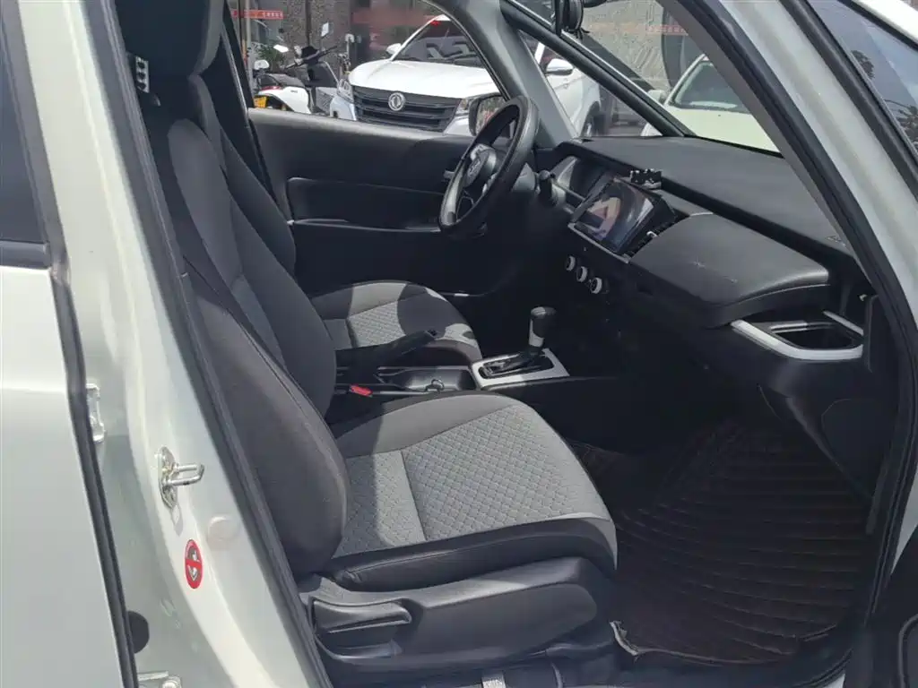 Honda Fit — фото 25