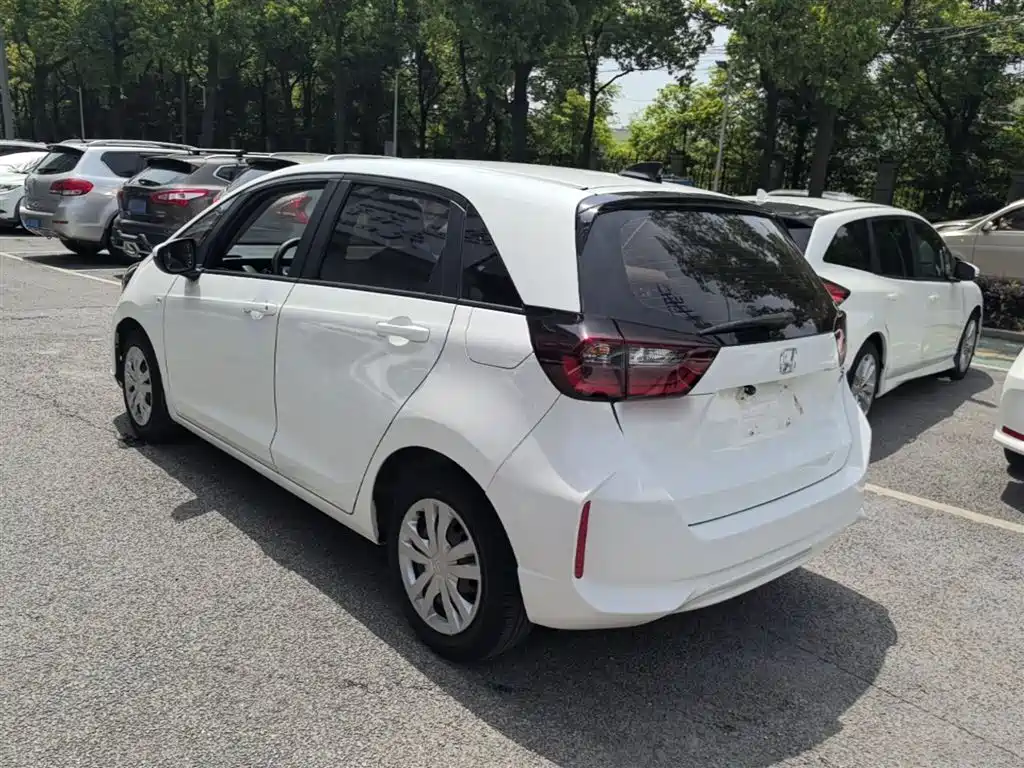 Honda Fit — фото 5