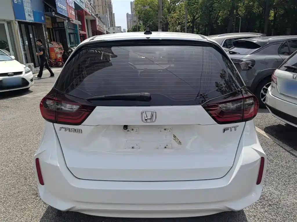 Honda Fit — фото 6