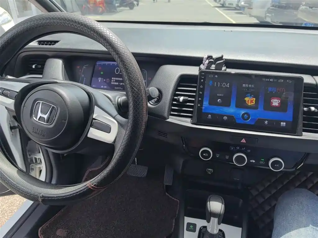 Honda Fit — фото 10