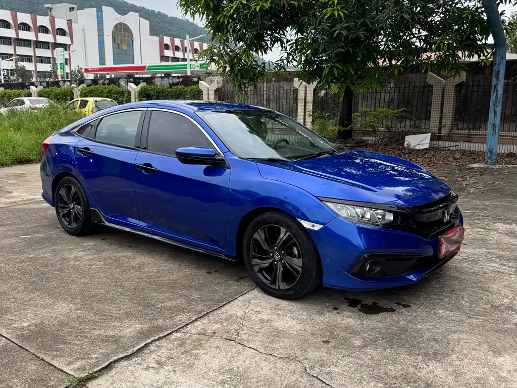Honda Civic — фото 3