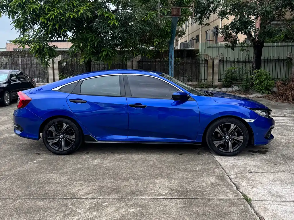 Honda Civic — фото 4