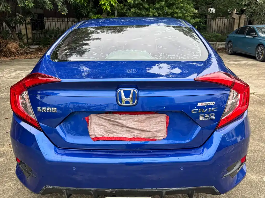 Honda Civic — фото 5