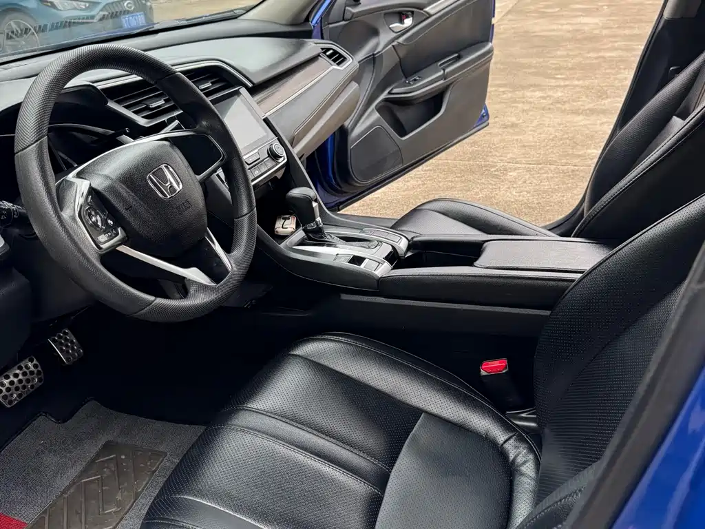 Honda Civic — фото 7