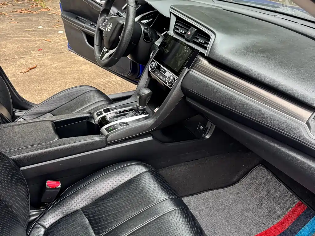 Honda Civic — фото 9