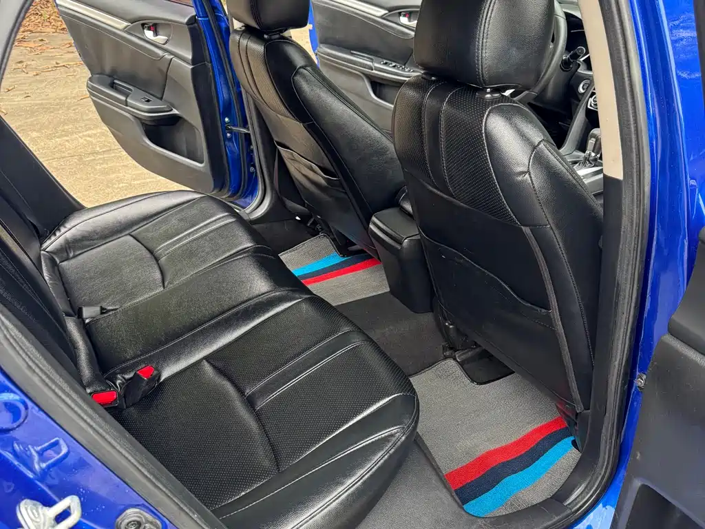 Honda Civic — фото 10