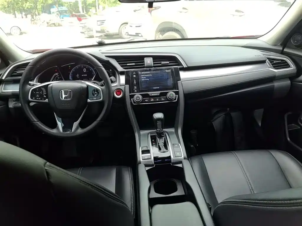 Honda Civic — фото 10