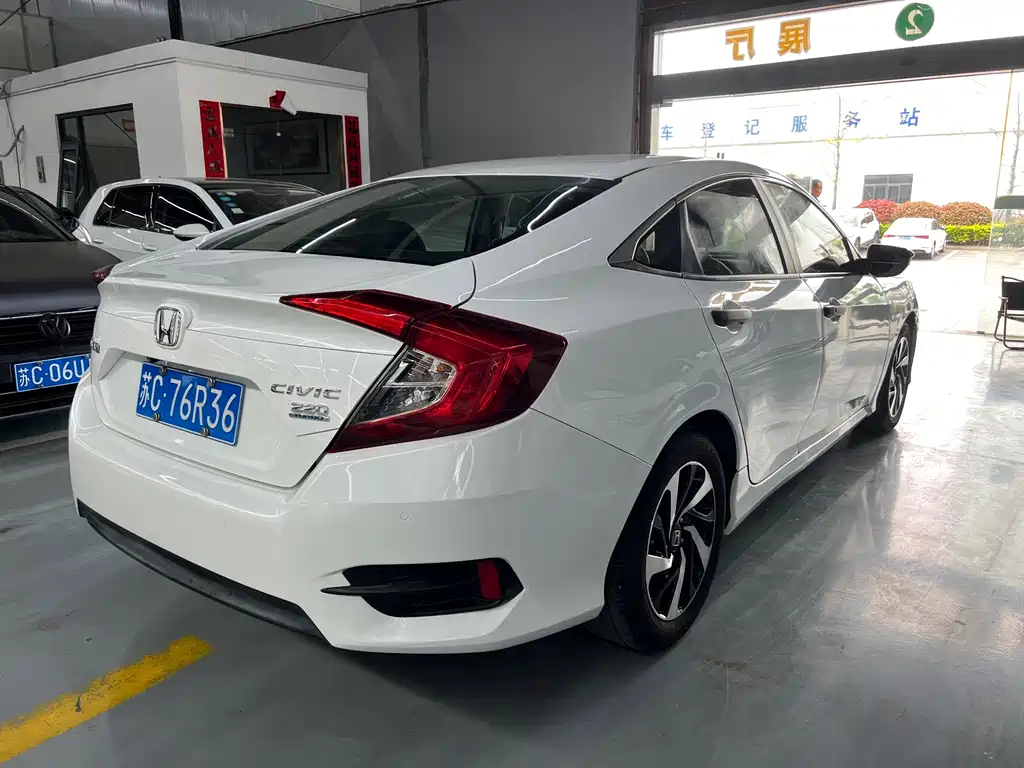 Honda Civic — фото 3