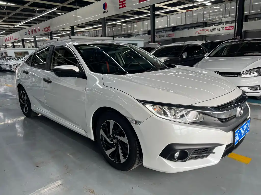 Honda Civic — фото 6