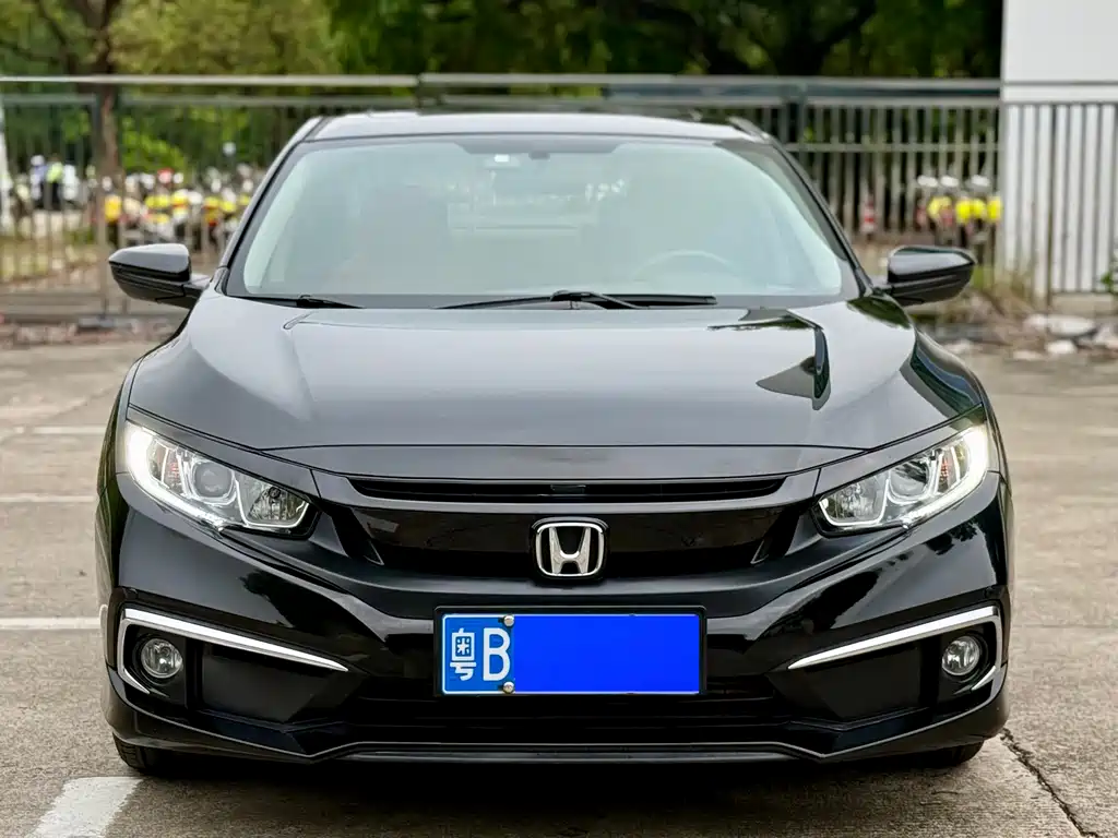 Honda Civic — фото 2
