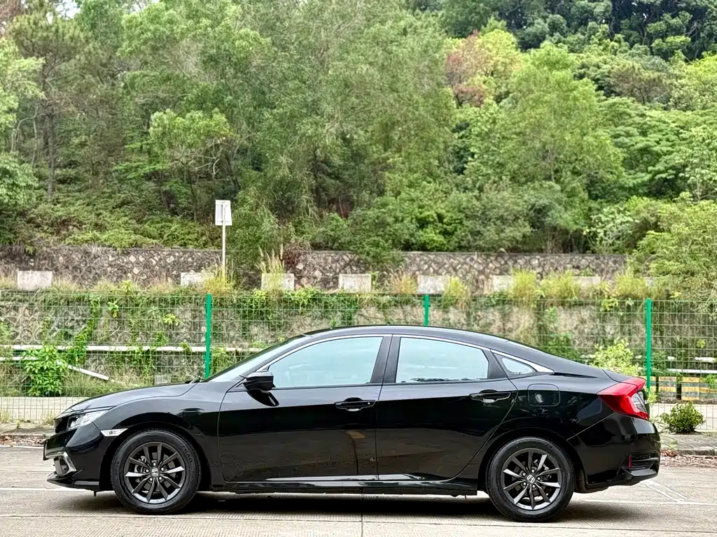 Honda Civic — фото 5