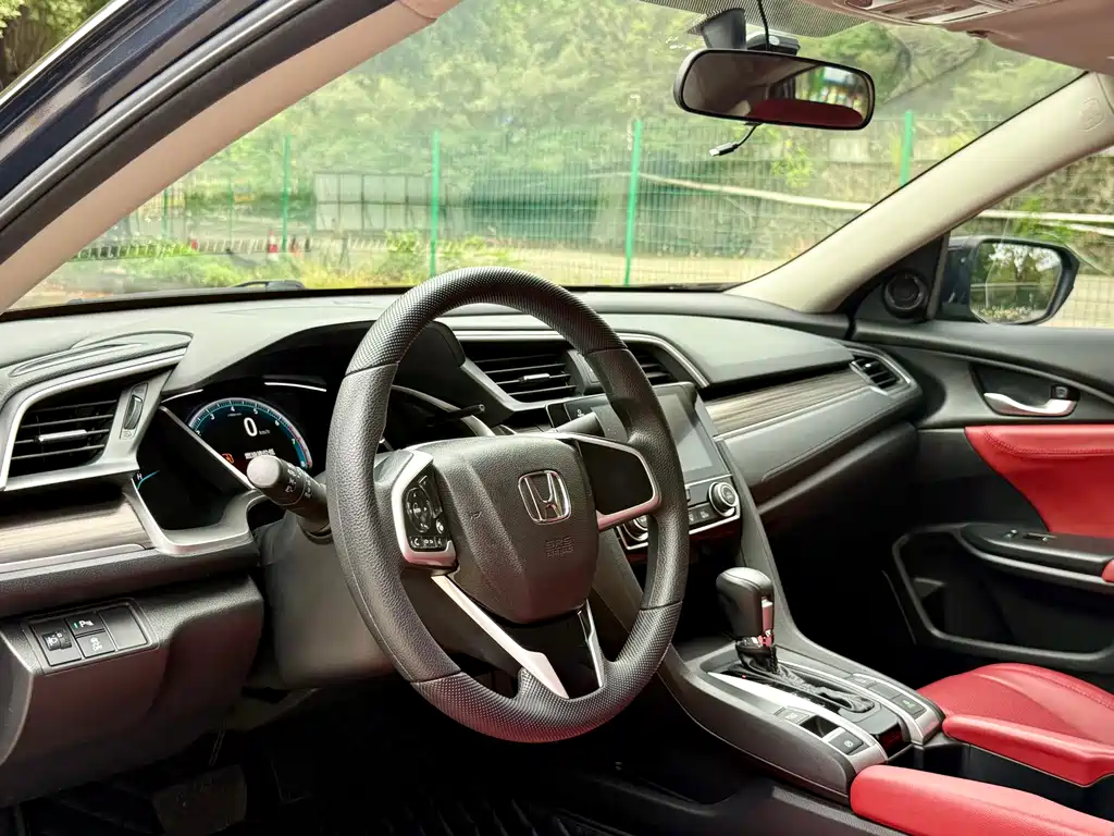 Honda Civic — фото 8