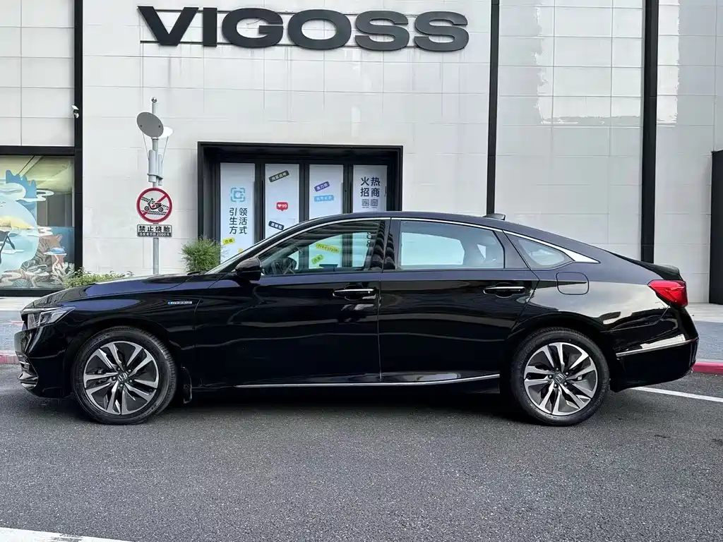 Honda Accord — фото 3