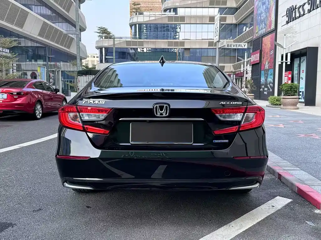 Honda Accord — фото 7