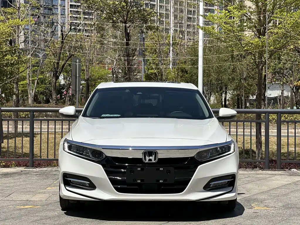 Honda Accord — фото 2